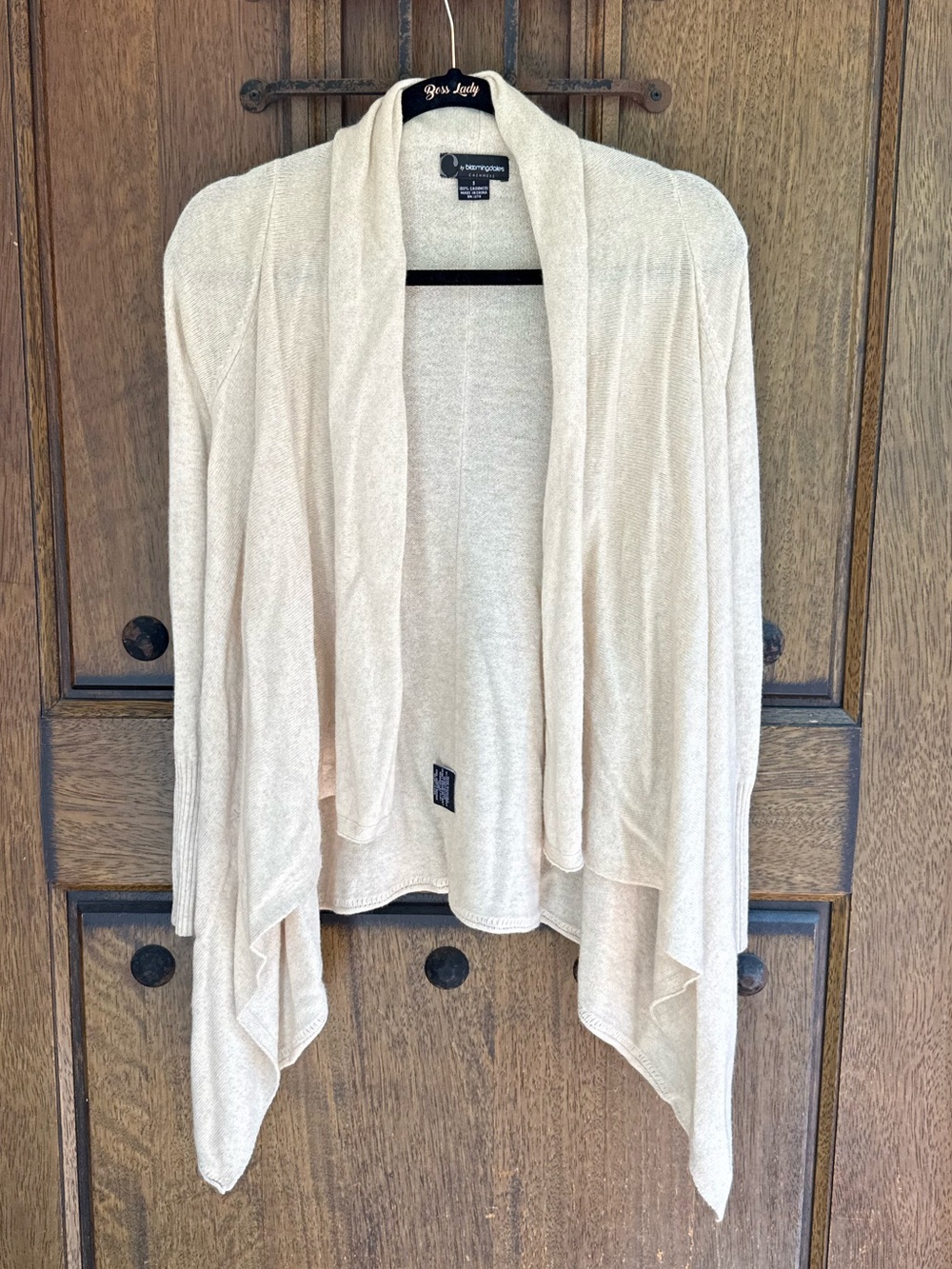 100% Cashmere Bloomingdale’s cardigan Size S